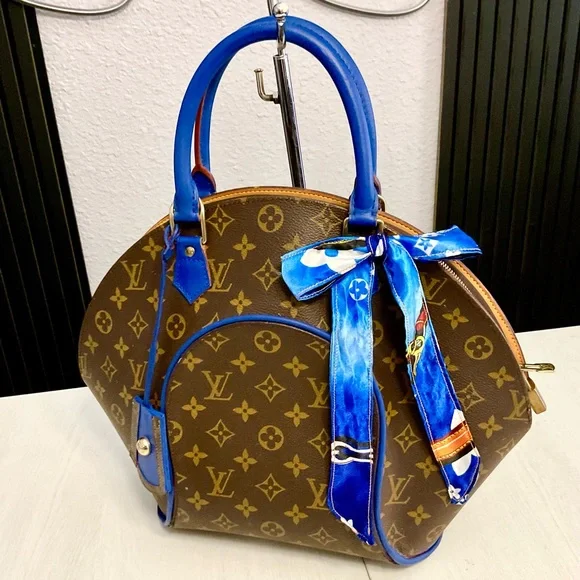 Louis Vuitton Bags - Picture 3 of 15